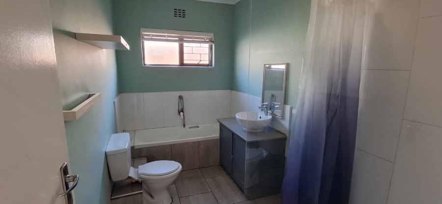 4 Bedroom Property for Sale in Nahoon Valley Park Eastern Cape